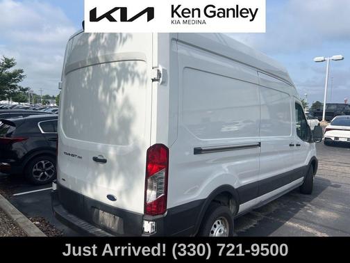 2022 Ford Transit-250 Base