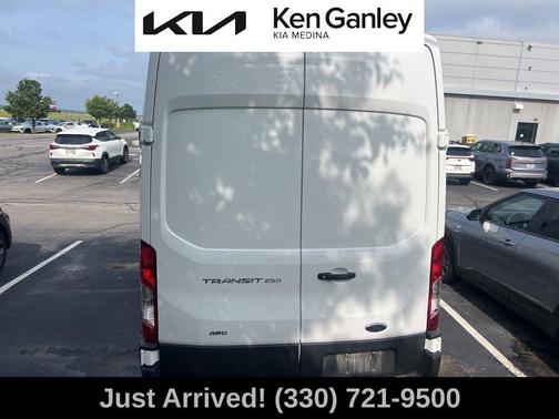 2022 Ford Transit-250 Base
