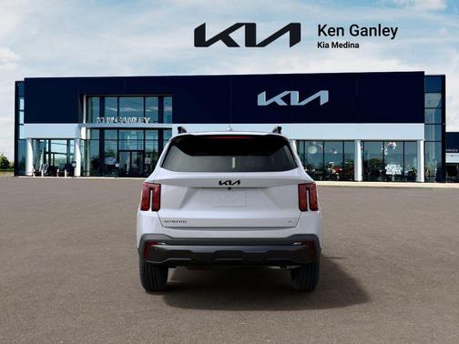 Glacial White Pearl 2026 Kia Sorento X-Line SX
