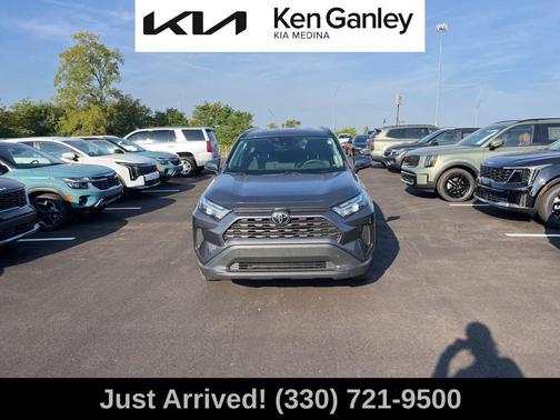 2022 Toyota RAV4 XLE
