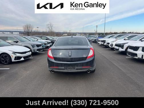 2014 Lincoln MKS Base