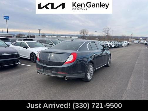 2014 Lincoln MKS Base