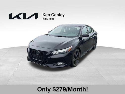 Black 2022 Nissan Sentra SR