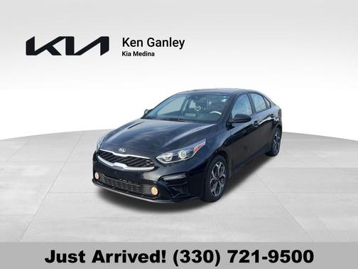 Aurora Black Pearl 2021 Kia Forte LXS