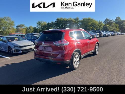 2016 Nissan Rogue SV