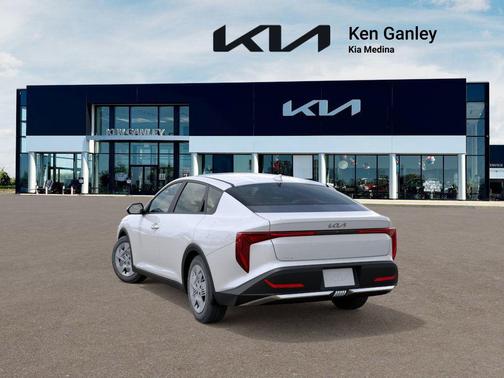 2025 Kia K4 LX