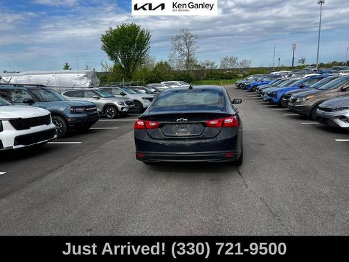 Mosaic Black Metallic 2018 Chevrolet Malibu LT