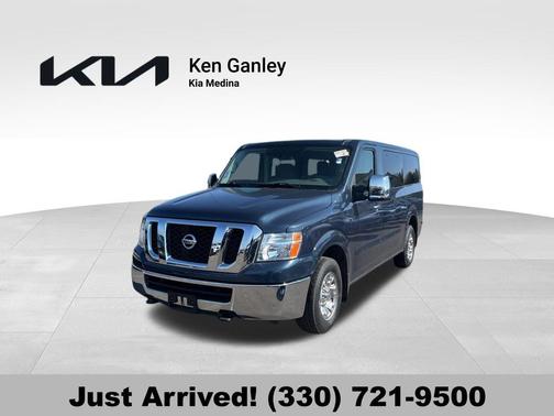 2017 Nissan NV Passenger NV3500 HD SV V6/SV V8