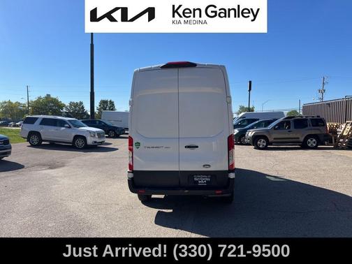 2022 Ford Transit-250 Base