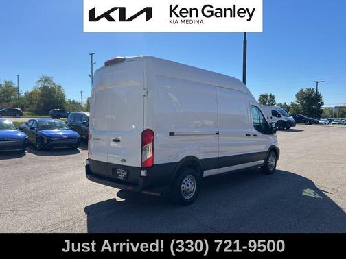 2022 Ford Transit-250 Base