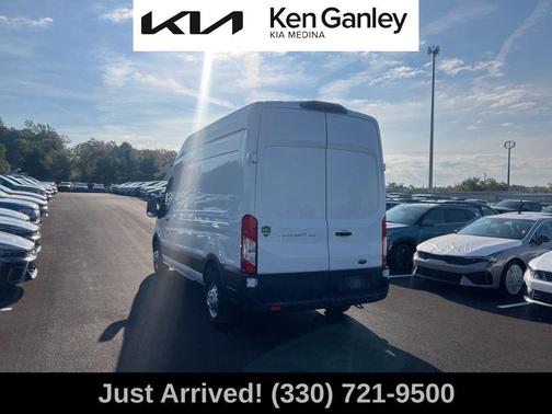 2022 Ford Transit-250 Base