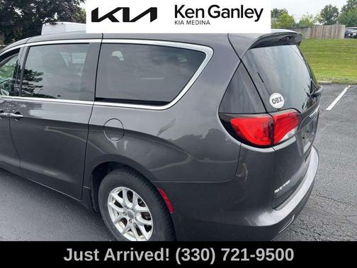 2017 Chrysler Pacifica Touring