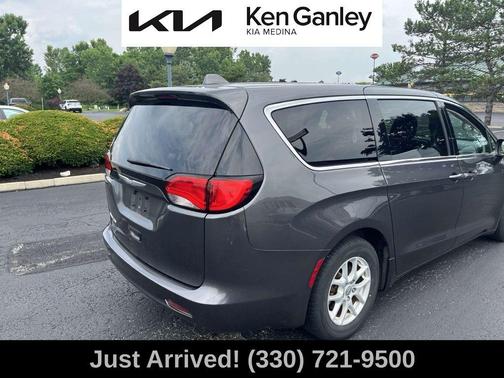 2017 Chrysler Pacifica Touring
