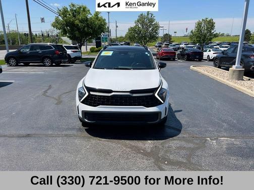 Glacial White Pearl 2023 Kia Sportage X-Line