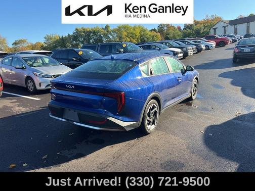 2025 Kia K4 EX