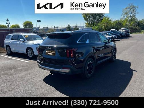 2025 Kia Sorento S