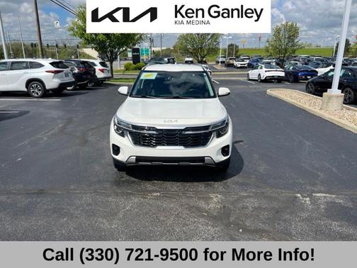 Snow White Pearl 2024 Kia Seltos S