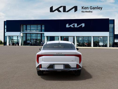 Snow White Pearl 2026 Kia K4 GT-LINE
