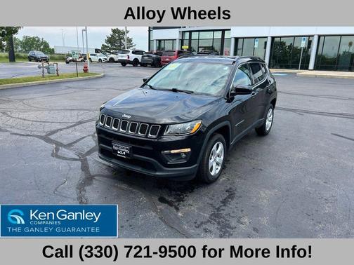 Diamond Black 2019 Jeep Compass Latitude