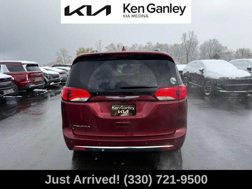 2019 Chrysler Pacifica Touring-L