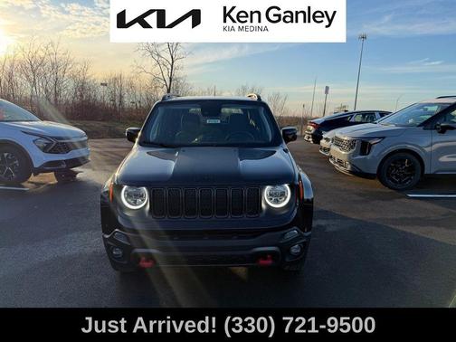 2023 Jeep Renegade Trailhawk