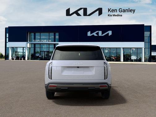 Glacial White Pearl 2027 Kia Telluride LX