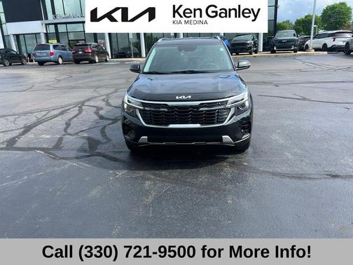 Fusion Orange 2024 Kia Seltos S