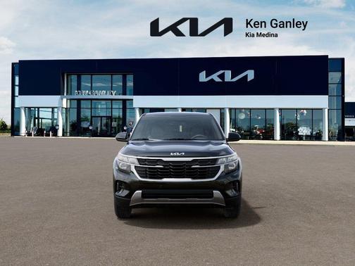 Fusion Orange 2026 Kia Seltos LX