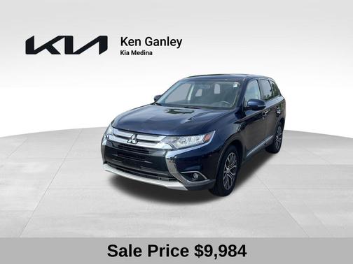 Labrador Black Pearl 2016 Mitsubishi Outlander SE
