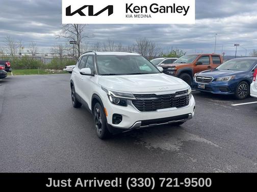 Snow White Pearl 2024 Kia Seltos EX