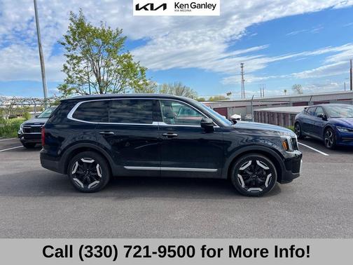 Ebony Black 2024 Kia Telluride S