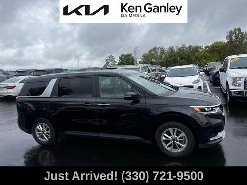 2024 Kia Carnival LX Seat Package