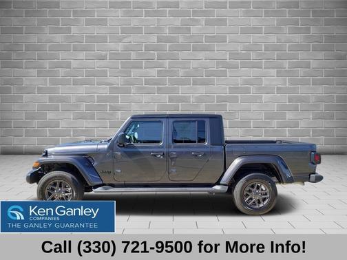 2025 Jeep Gladiator Sport