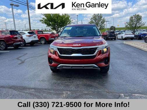 Mars Orange 2023 Kia Seltos S