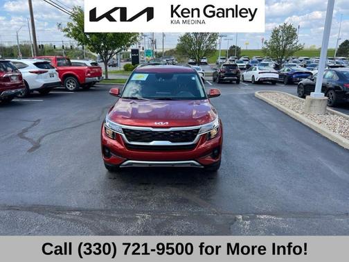 Mars Orange 2023 Kia Seltos S
