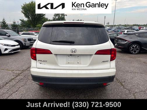 2017 Honda Pilot EX-L w/ Navigation