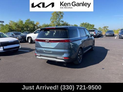 2024 Kia Carnival EX