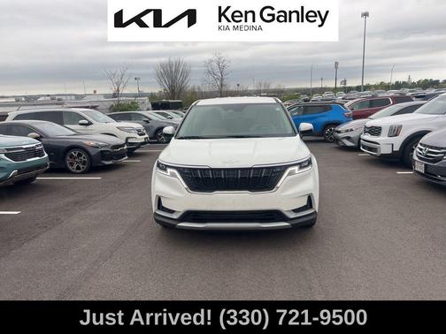 Snow White Pearl 2024 Kia Carnival LX