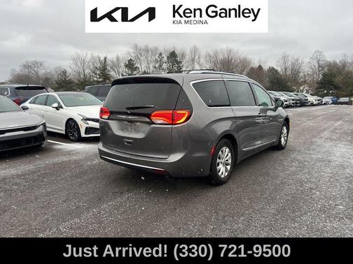 2018 Chrysler Pacifica Touring-L