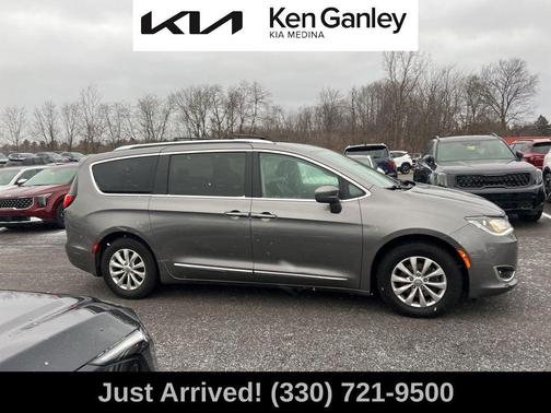 2018 Chrysler Pacifica Touring-L