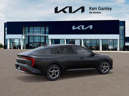 2026 Kia K4 