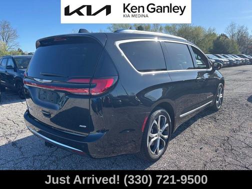 2022 Chrysler Pacifica Pinnacle