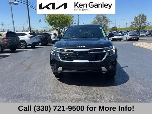 Fusion Orange 2025 Kia Seltos EX