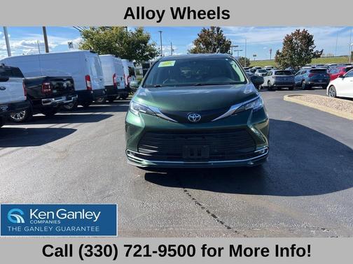 2023 Toyota Sienna XLE