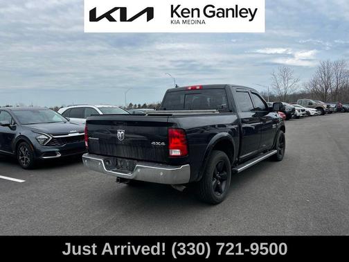 Bright Silver Clearcoat Metallic 2016 RAM 1500 SLT