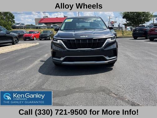 2024 Kia Carnival LX