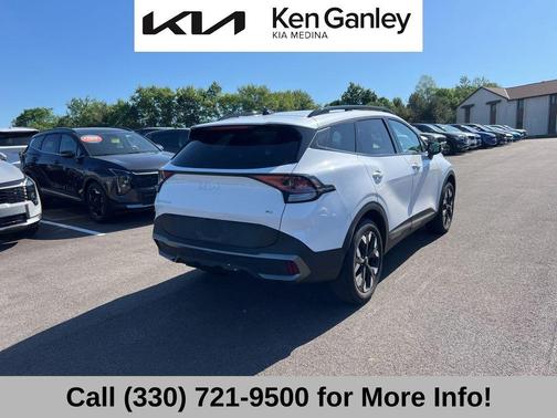 Snow White Pearl 2024 Kia Sportage X-Line