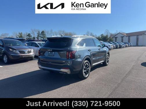 Gravity Gray 2024 Kia Sorento S