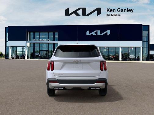 2025 Kia Sorento LX