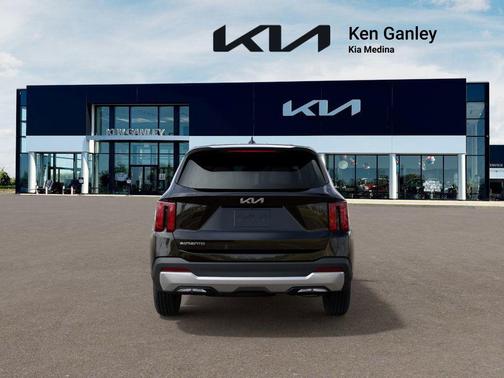 2025 Kia Sorento LX